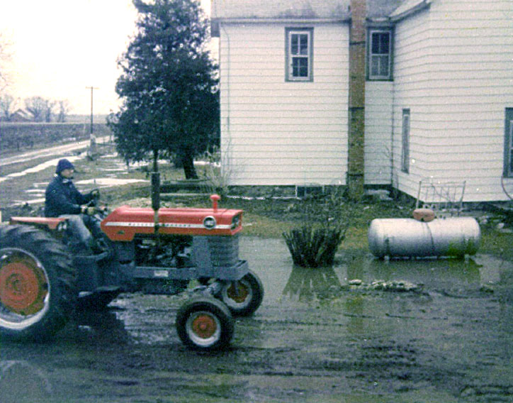 Harvey-Keepsake-Tractor-Photo